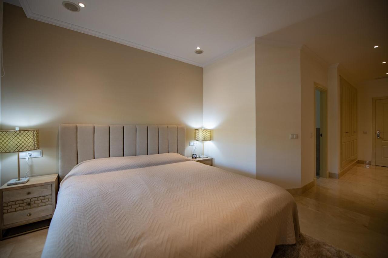 Luxury At Lomas Del Rey, Puente Apartment Marbella